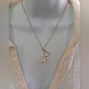 Chic Silver Eiffel Tower and Heart Pendant Necklace
